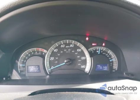 2012 Toyota Camry Se z USA, uszkodzony, nr VIN 4T1BF1FK3CU617472